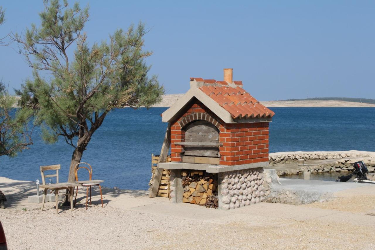 Apartments By The Sea Kustici, Pag - 6335 ซูโบวิชี ภายนอก รูปภาพ