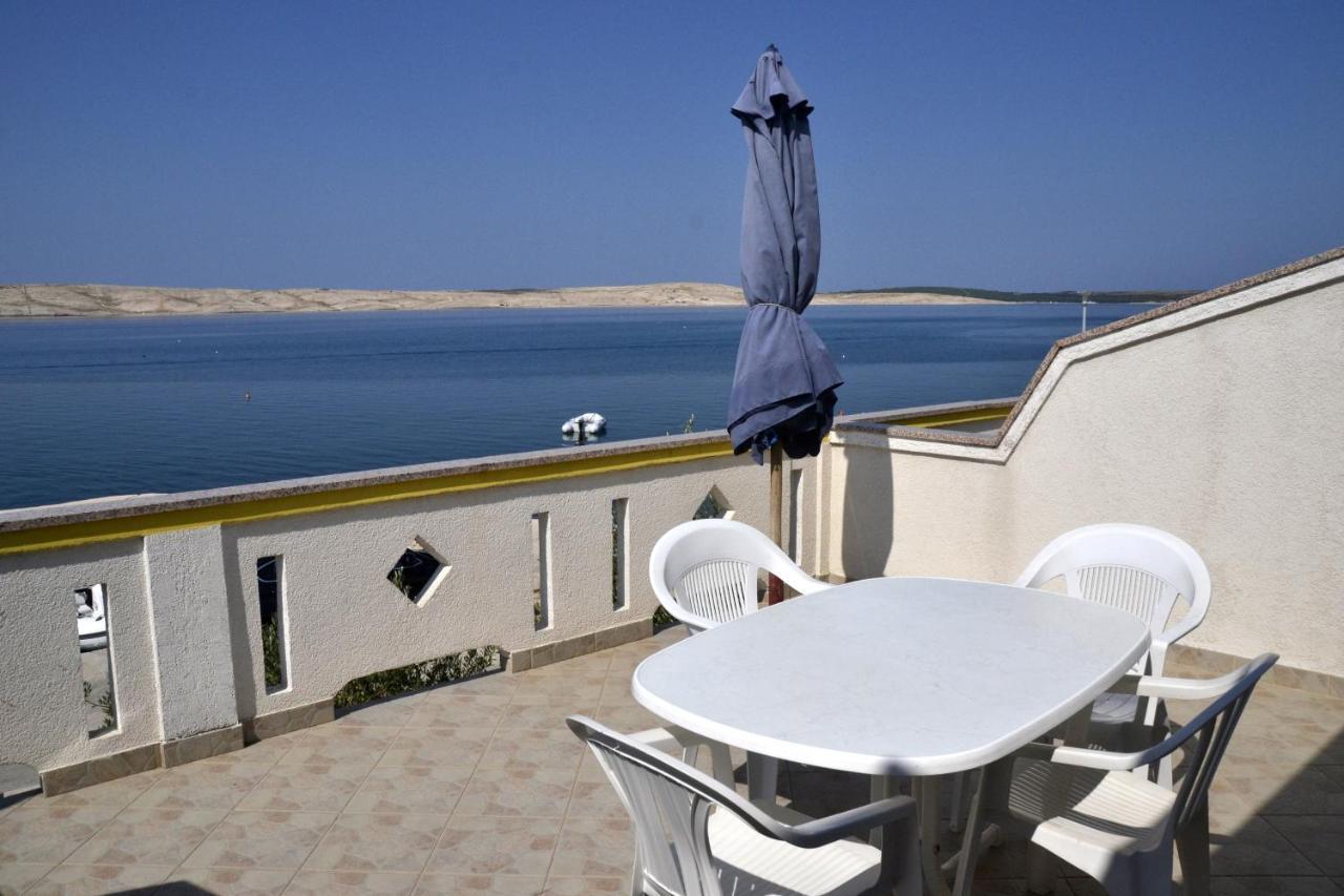 Apartments By The Sea Kustici, Pag - 6335 ซูโบวิชี ภายนอก รูปภาพ