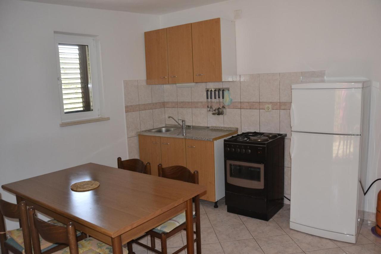 Apartments By The Sea Kustici, Pag - 6335 ซูโบวิชี ภายนอก รูปภาพ