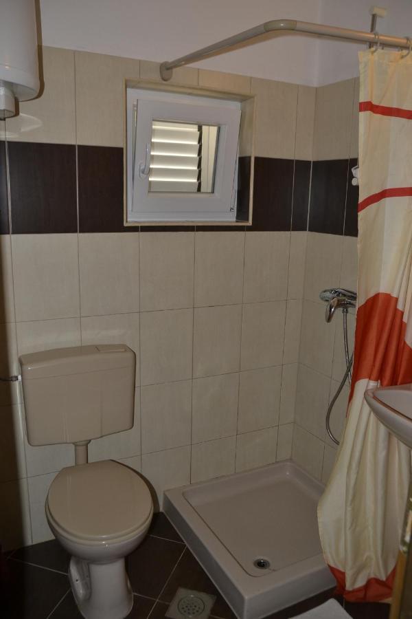 Apartments By The Sea Kustici, Pag - 6335 ซูโบวิชี ภายนอก รูปภาพ